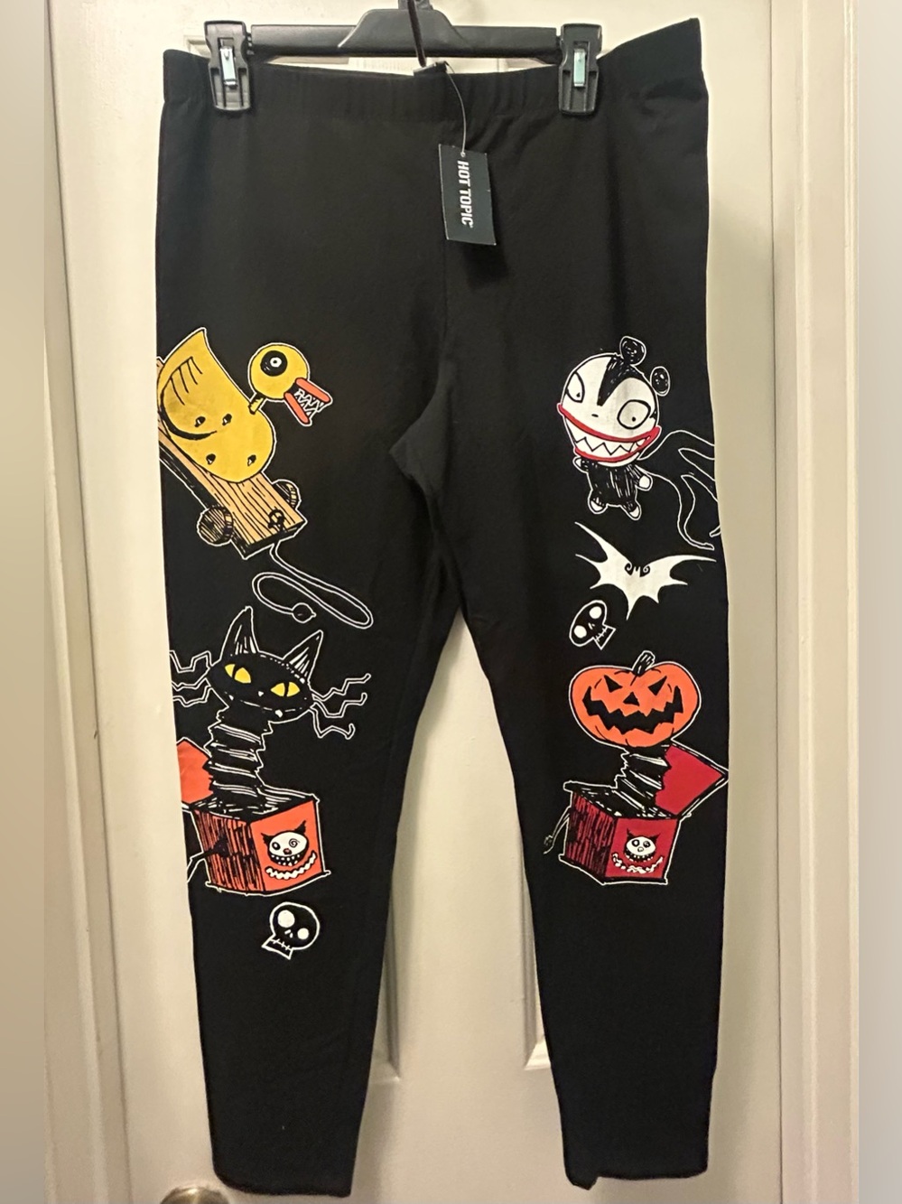 NWT Nightmare b4 Christmas Toys leggings